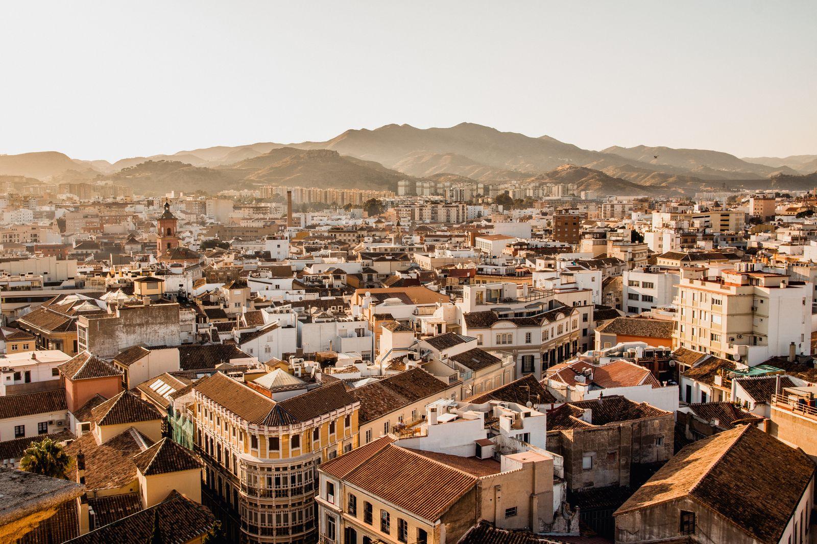 Vista de Málaga al atardecer